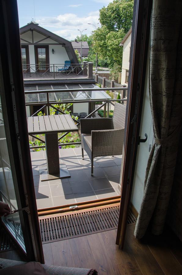 Petrani Nivki Hotell Kiev Exteriör bild