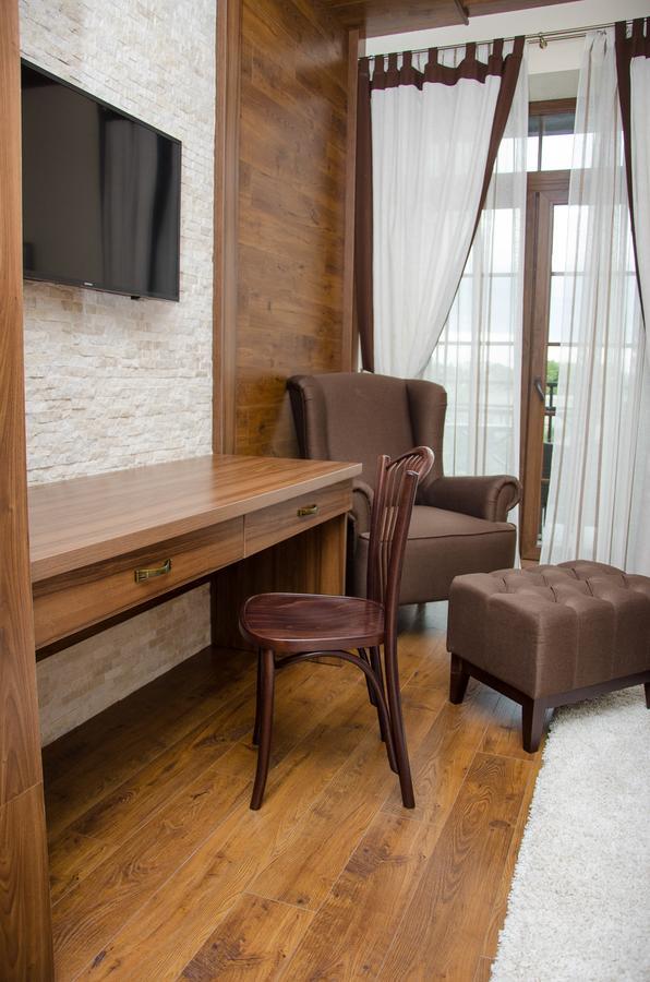Petrani Nivki Hotell Kiev Exteriör bild