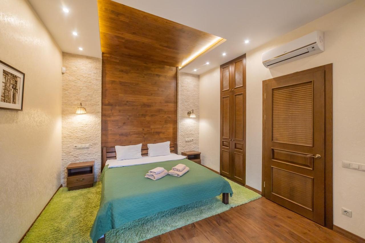Petrani Nivki Hotell Kiev Exteriör bild