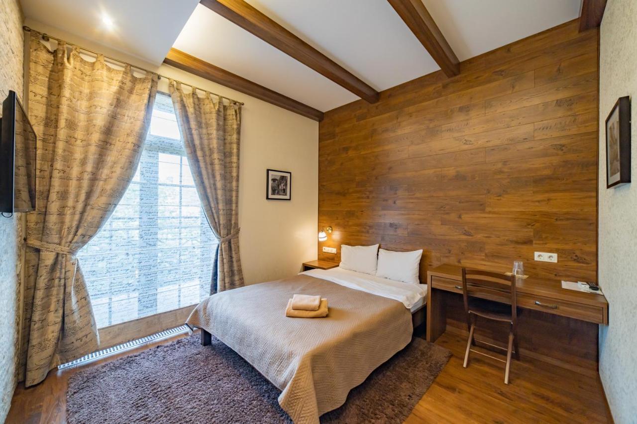 Petrani Nivki Hotell Kiev Exteriör bild