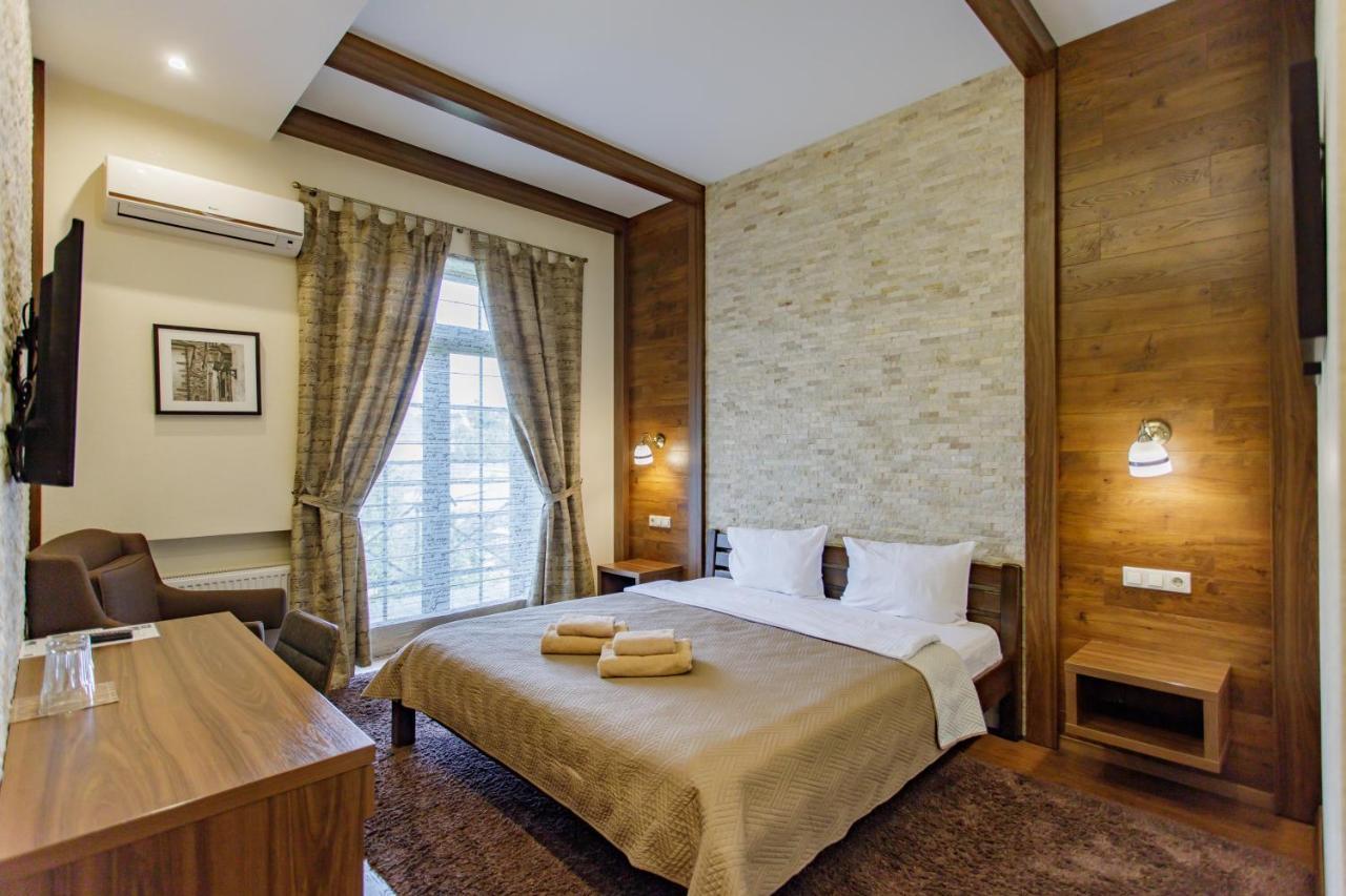 Petrani Nivki Hotell Kiev Exteriör bild