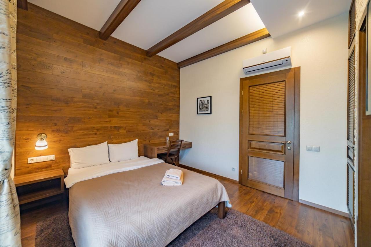 Petrani Nivki Hotell Kiev Exteriör bild